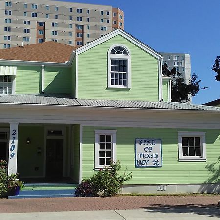 Star Of Texas Inn Building Two Austin Extérieur photo