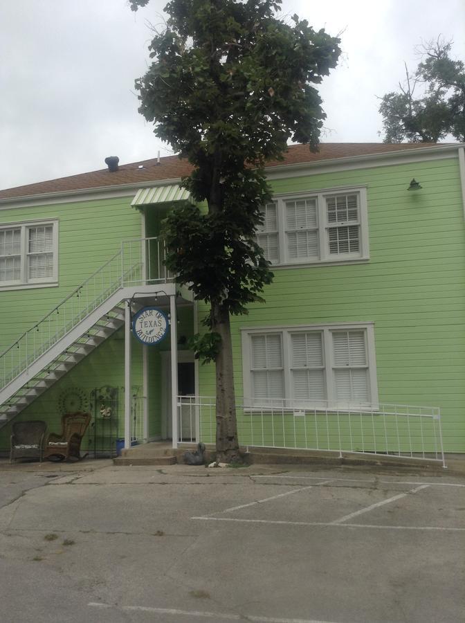 Star Of Texas Inn Building Two Austin Extérieur photo