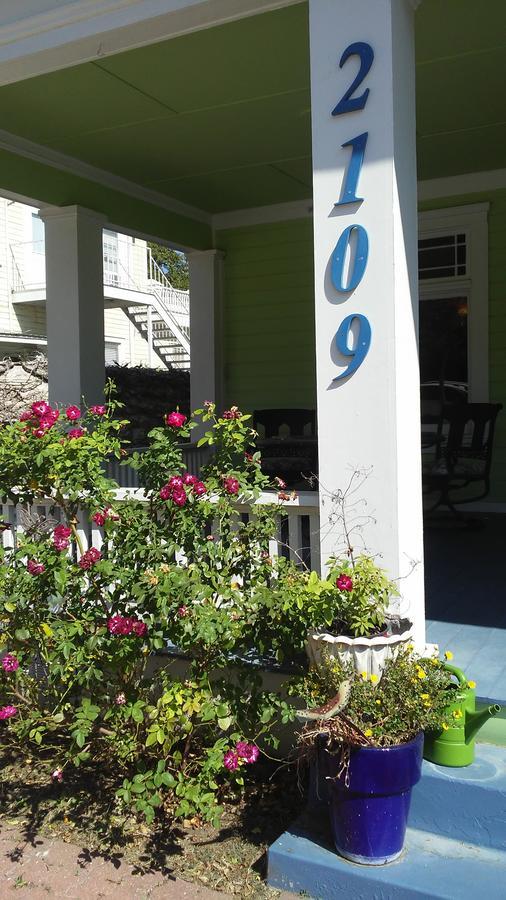 Star Of Texas Inn Building Two Austin Extérieur photo